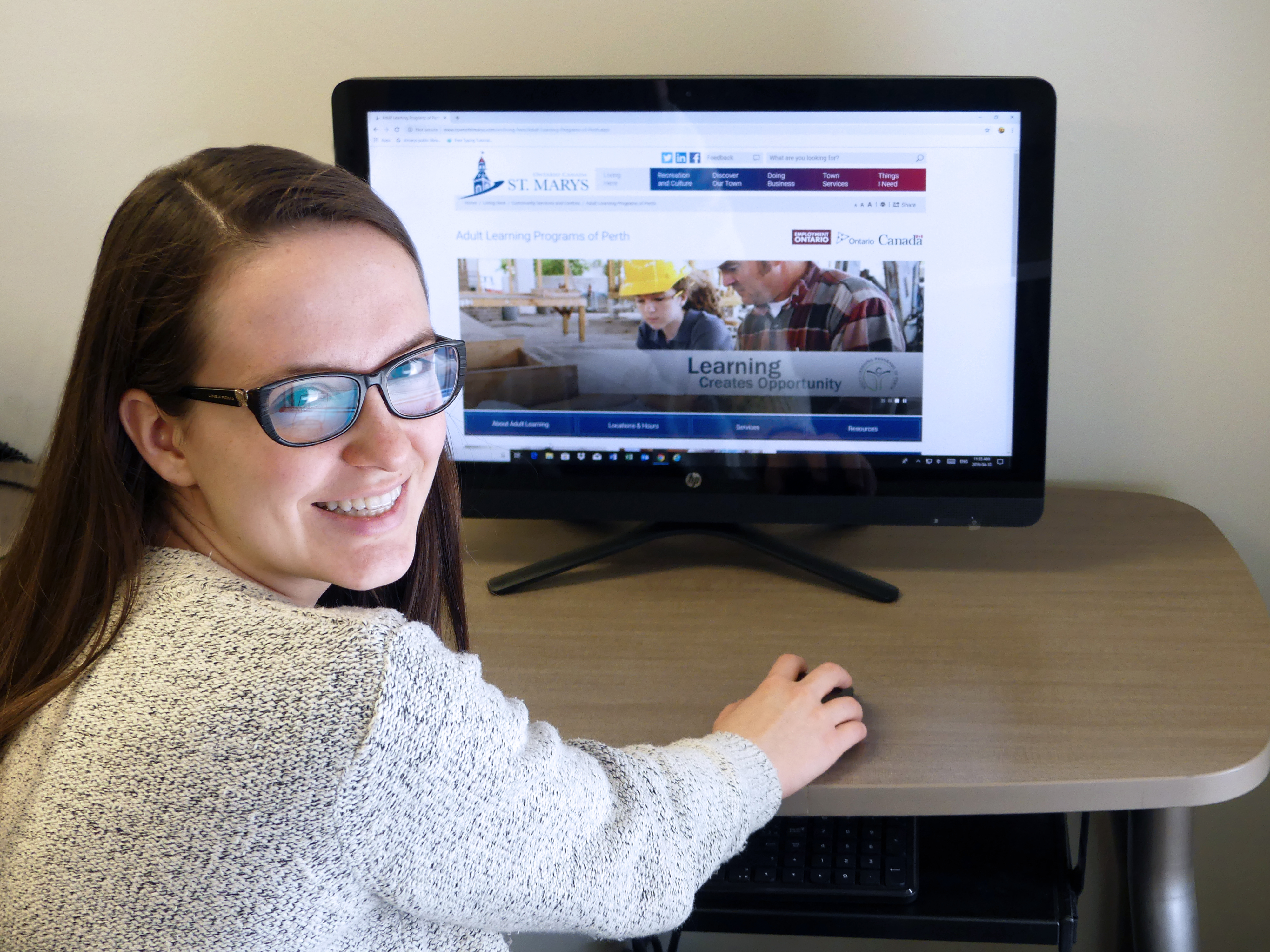 Daniella accesses website